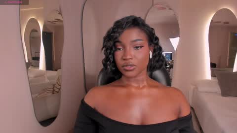 Snapshot of savannahstorm_ chatting on 23, 4, 2026 S a v a n n a h online show from 23, 4, 2026