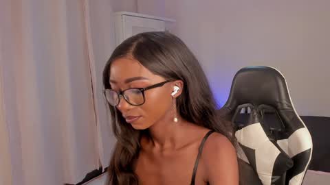 Snapshot of savannahwildee chatting on 19, 12, 2024 Savannahwildee online show from 19, 12, 2024