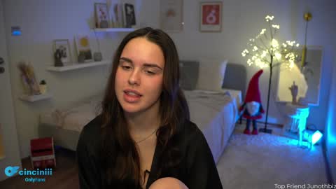 Snapshot of savvage_play chatting on 2, 12, 2024 Naomi online show from 2, 12, 2024