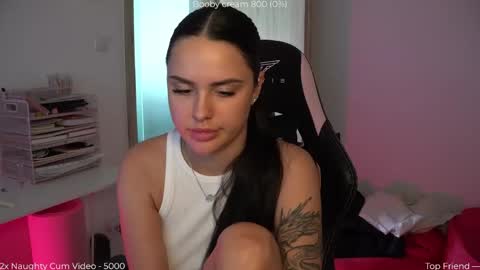Snapshot of savvage_play chatting on 29, 5, 2026 Naomi online show from 29, 5, 2026