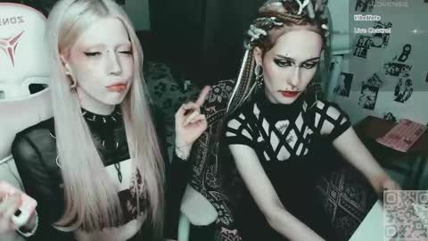 Snapshot of say_mary chatting on 7, 6, 2026 pronoun she. name Mary. age 21. online show from 7, 6, 2026