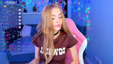 Snapshot of sayl0r_moon chatting on 28, 12, 2024 Kira GMT 7 Mon Thu-Sun 0800am-0200pm online show from 28, 12, 2024