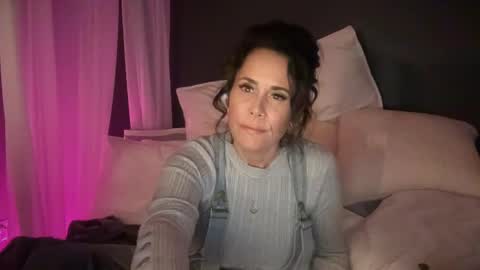 Good Girls Say Please...and Thank You online show from 22, 1, 2025