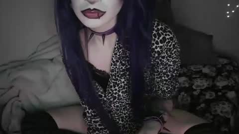 Snapshot of sc4r3d_v4mp chatting on 8, 12, 2024 Scary online show from 8, 12, 2024