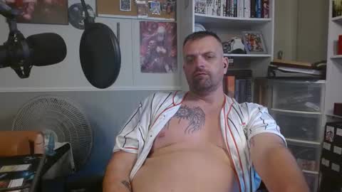 Snapshot of scarecrow2wm chatting on 13, 9, 2025 Kent Clark online show from 13, 9, 2025