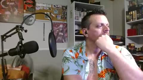 Snapshot of scarecrow2wm chatting on 16, 11, 2025 Kent Clark online show from 16, 11, 2025