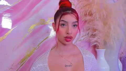 Snapshot of scarleett_jones chatting on 15, 1, 2026 scarleett jones online show from 15, 1, 2026