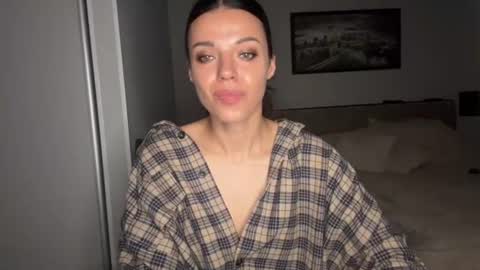 Snapshot of scarlet_daisy_ chatting on 22, 6, 2026 Sophie online show from 22, 6, 2026