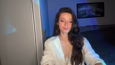Snapshot of scarlet_daisy_ chatting on 14, 7, 2026 Sophie online show from 14, 7, 2026