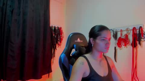 scarlet taylor kennedy online show from 24, 10, 2025