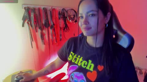 scarlet taylor kennedy online show from 5, 3, 2026