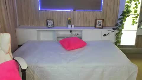 Snapshot of scarlet_s_ chatting on 2, 3, 2026 Scarlet online show from 2, 3, 2026