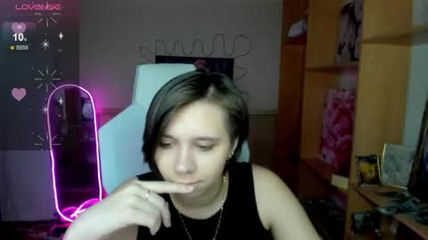 Snapshot of scarlet_sirenn chatting on 1, 2, 2026 Alexandra online show from 1, 2, 2026