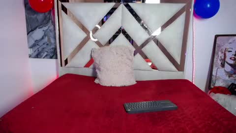 Snapshot of scarletandroxanecs chatting on 7, 7, 2026 scarlet and roxane online show from 7, 7, 2026