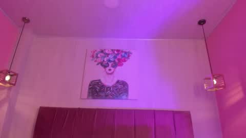 Scarlet  online show from 23, 10, 2025