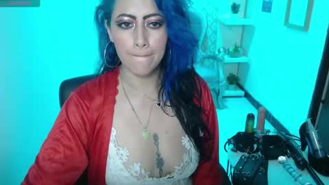 Scarleth online show from 5, 3, 2025
