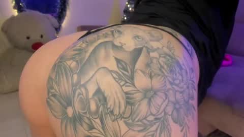 Scarleth... but not Scarleth Johansson. online show from 12, 12, 2024