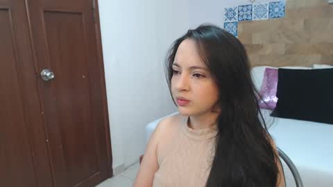 Snapshot of scarletlevis chatting on 22, 9, 2025 scarlet online show from 22, 9, 2025