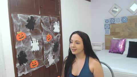 Snapshot of scarletlevis chatting on 12, 10, 2025 scarlet online show from 12, 10, 2025