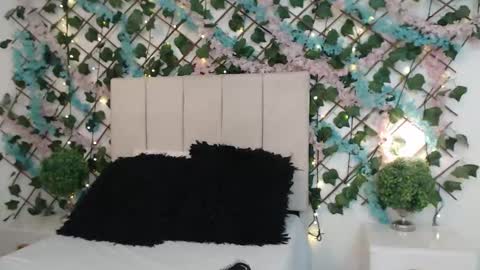 Snapshot of scarletlevis chatting on 12, 2, 2026 scarlet online show from 12, 2, 2026