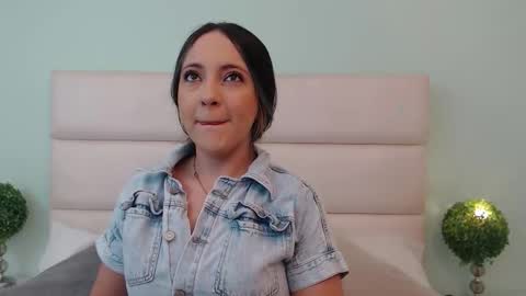 Snapshot of scarletlevis chatting on 21, 2, 2026 scarlet online show from 21, 2, 2026