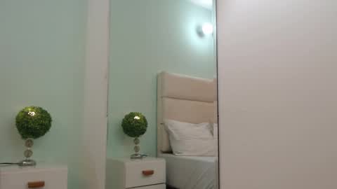 Snapshot of scarletlevis chatting on 14, 3, 2026 scarlet online show from 14, 3, 2026