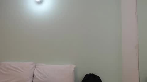 Snapshot of scarletlevis chatting on 18, 3, 2026 scarlet online show from 18, 3, 2026