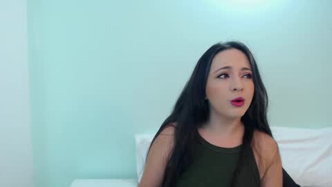 Snapshot of scarletlevis chatting on 13, 4, 2026 scarlet online show from 13, 4, 2026