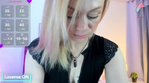 scarlett_blake11 online show from 5, 10, 2025