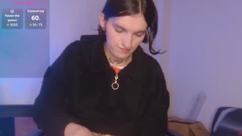 Snapshot of scarlett_crastrawberry chatting on 24, 11, 2025 scarlet online show from 24, 11, 2025