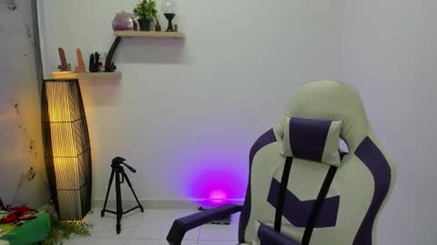 scarlett_enjoy1 online show from 2, 11, 2025