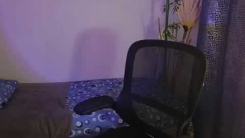 Snapshot of scarlett_laurents chatting on 1, 5, 2026 scarlett online show from 1, 5, 2026