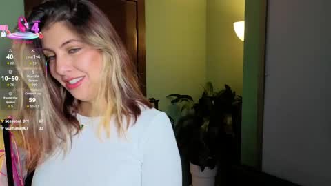 Snapshot of scarlett_moore_ chatting on 20, 5, 2026 Scarlett online show from 20, 5, 2026