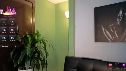 Snapshot of scarlett_moore_ chatting on 23, 5, 2026 Scarlett online show from 23, 5, 2026