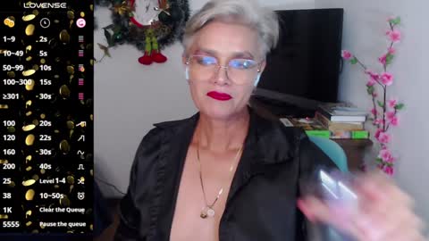 Scarlett online show from 4, 1, 2025