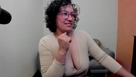 Snapshot of scarlett_sax chatting on 20, 6, 2026 Scarlett sax online show from 20, 6, 2026