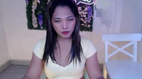 Snapshot of scarlett_sofia69 chatting on 8, 2, 2025 online show from 8, 2, 2025