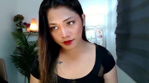 Snapshot of scarlett_sofia69 chatting on 21, 11, 2025 online show from 21, 11, 2025