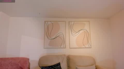 Sacrlett Blaze online show from 8, 4, 2026