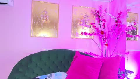 Snapshot of scarlette04 chatting on 31, 3, 2026 SCARLETTE online show from 31, 3, 2026