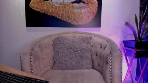 Scarlet online show from 18, 11, 2025