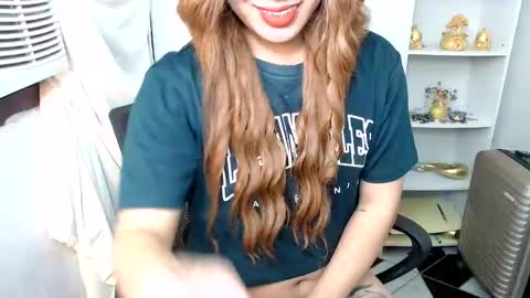 Snapshot of scarletxxxx chatting on 4, 1, 2025 Queen Scarlet online show from 4, 1, 2025