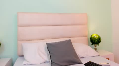 SCARLET online show from 5, 3, 2026