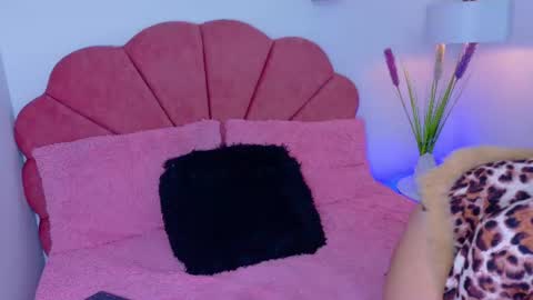 Dante  Scarlett online show from 11, 6, 2026