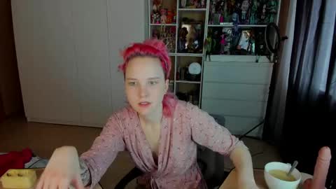 Snapshot of school_love chatting on 13, 5, 2026 Rina online show from 13, 5, 2026