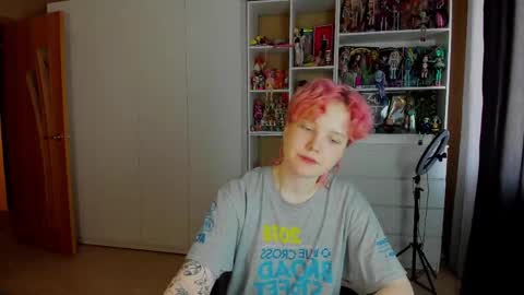 Snapshot of school_love chatting on 20, 5, 2026 Rina online show from 20, 5, 2026