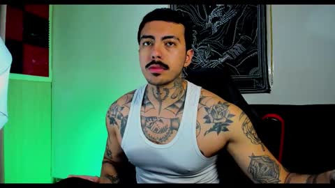 Snapshot of scockpion_ chatting on 1, 10, 2025 Alejandro help me to reach 200 thumps up online show from 1, 10, 2025