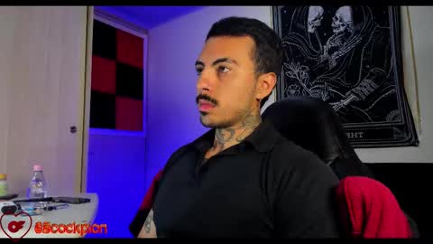 Snapshot of scockpion_ chatting on 25, 10, 2025 Alejandro help me to reach 200 thumps up online show from 25, 10, 2025