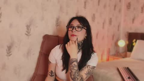 Scolw  online show from 10, 9, 2025