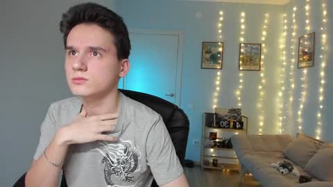 Snapshot of scooby_r chatting on 25, 12, 2024 Thomas brunette and Alex blond online show from 25, 12, 2024